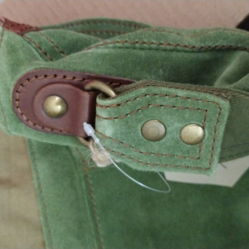Vintage Lucky Brand Green Suede Adjustable Grommet Straps Messenger Bag NWT - Picture 4 of 11